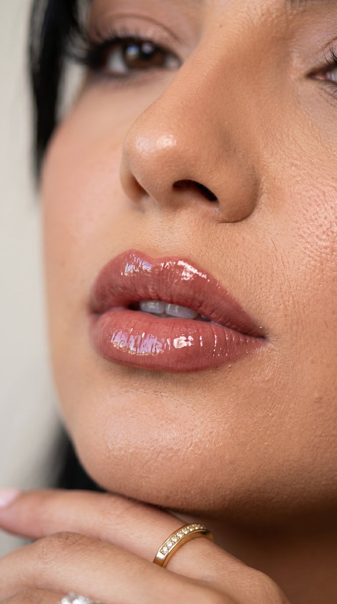 Hyperrealistic Macro Lipstick Beauty Campaign Ad Image AI image prompt example